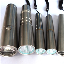 不锈钢手电筒CREE强光手电筒18650充电手电筒LED不锈钢强光手电筒