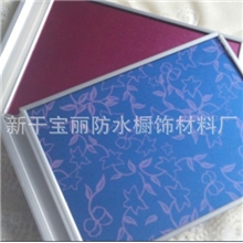晶钢门备有三十种以上颜色供顾客挑选，材料能满足顾客的各种要求