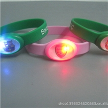 热销个性时尚、韩版礼品、情侣硅胶手环