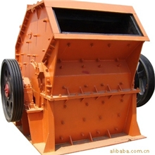 销售强机式超强细破碎机、对辊式破碎机、单锻式破碎机、破碎机