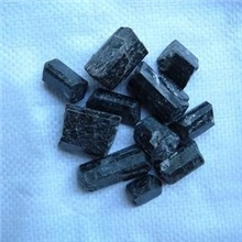 鼎鸿供应电气石原矿，电气石陶瓷球，质优价廉