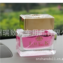 Carmate快美特瑞格斯车用汽车香水座仪表台车载香水LU61-LU64