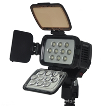 珂玛comerCM-LED1800适用于所有肩扛式摄像机的LED新闻采访灯