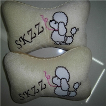 双色毛绒卡通绣花车枕