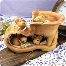 供应陶瓷工艺品外贸绘田园家居摆件鼠鞋1650