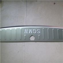 批发供应五菱宏光后护板后杠饰条不锈钢后护板宏光装饰亮条