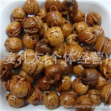 专业批发：桃木工艺品。雕刻桃核。手工桃木工艺品