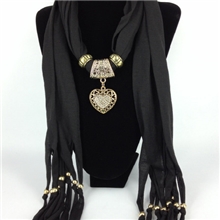 桃心义乌围巾外贸短款围巾合金吊坠围巾围巾工厂围脖