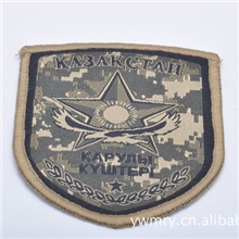 （厂家直销）供应各种服装袖标臂章领标欢迎来电咨询