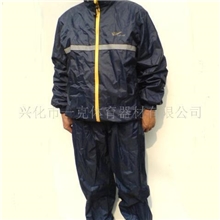 供应一克品牌降体重服拳击、散打、跆拳道系列器材