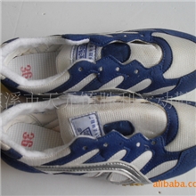 厂家直销跑钉鞋蓝白相间网面大量供应