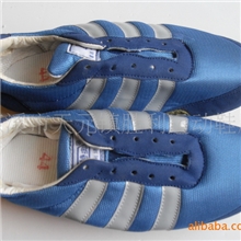 厂家直销亏本处理跑钉鞋蓝色网面大量供应