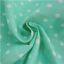 厂家供应精梳全棉巴厘纱圆点印花布童装面料现货