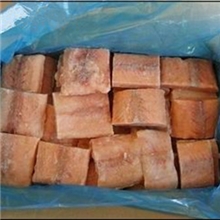 富含好维生素马哈鱼切段