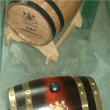 厂家品牌供应橡木酒桶，松木酒桶，环保绿色进口内胆，量大从优