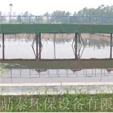 供应鼎泰环保HGX-4行车式刮吸泥机形精巧，拆装方便