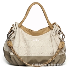 香港OPPO女包A0047时尚韩版褶皱单肩斜跨链条包包2012秋冬新款