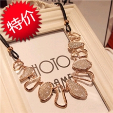 韩国女短款锁骨颈链韩版时尚复古欧美大牌几何磨砂项链B81