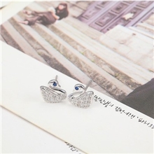 银饰厂家批发采用顶级锆石镶嵌925纯银天鹅耳钉饰品一件代发