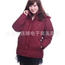 供应批发女士中老年绣花加厚棉衣妈妈保暖棉服