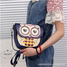 新款包包韩版女包潮流卡通猫头鹰印花单肩写包休闲小PU包包批发