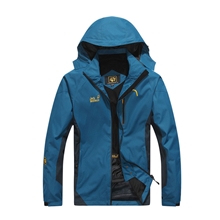 批发品牌户外冲锋衣男正品户外运动服登山服冲锋衣批发代发