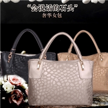 2013全国首发秋冬季新款真皮女包厂家批发石头纹头层牛皮手提女包