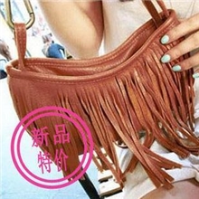 012#一件代发白沟厂家直销便宜新款女包小流苏包斜挎包单肩包PU潮