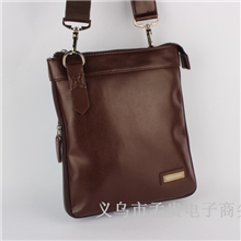 时尚韩版男士单肩斜跨休闲包简约牛皮小包多功能真皮男包潮男包