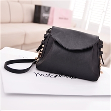 供应欧美2013夏季新款韩版单肩斜跨迷你小包女包铆钉黑色大小包包