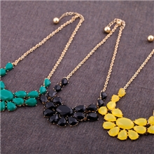 小额混批青岛欧美大品牌项饰品批发合金宝石花朵女款项链厂家