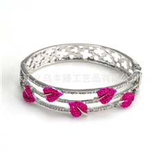 韩版镂空镶钻树叶手镯手环时尚手镯镂空镶钻手镯合金手镯批发