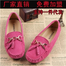 新款女士豆豆鞋吊坠铃铛女士平底驾车鞋时尚休闲妈妈鞋女款单鞋