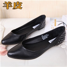 欧美品牌真皮女平底鞋羊皮女鞋钉尖头平底鞋舒适工作鞋女单鞋