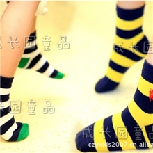 外贸儿童袜刺绣图案袜子出口韩国条纹短袜韩国儿童袜子无骨手工