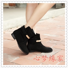 秋冬季女靴真皮磨砂牛皮雪地靴鞋靴子新款低筒马丁靴