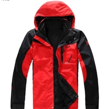 批发2012年正品豹迹-baojee-新款户外超轻防水透气冲锋衣男正品