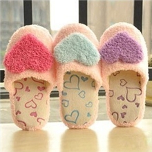 韩版冬季女卡通可爱家居地板拖鞋大爱心防滑珊瑚绒居家棉拖鞋批发