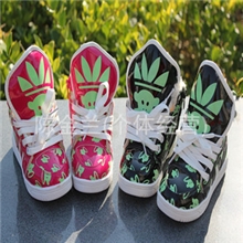 2013韩版潮流夜光运动鞋卡通猴子儿童雪地靴低帮棉靴大棉加厚