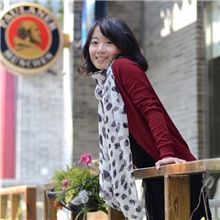 索吻青蛙原创品牌围巾女秋冬聚酯纤维性感神秘蓝色豹纹图案2米长