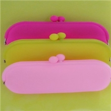 外贸余单特价供应钱包韩货硅胶包手机包化妆包胶零钱包笔钱包