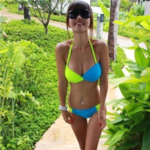 秒杀特价韩国mimi小胸大胸分体钢托挂脖泳衣女性感比基尼荧光泳装