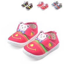 低价批发供应男女宝宝布鞋婴儿学步鞋儿童单鞋可爱熊软底
