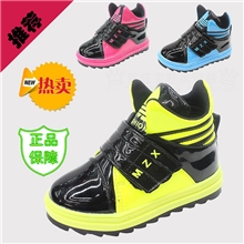 品牌韩国版真光亮软皮广州品质厚底小棉童运动鞋批发10020