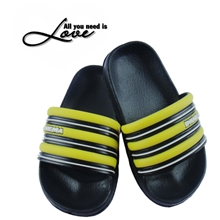 2013夏季新时尚休闲儿童平底一字带家居鞋防滑凉拖沙滩鞋卡通童鞋