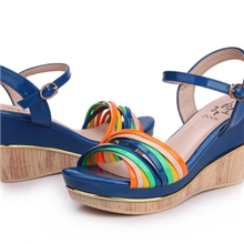 品牌同款2013五彩带子坡跟金属装饰双层松糕底彩虹带子高跟凉鞋