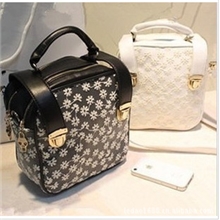 2013新款韩版复古学生包手提斜跨小包蕾丝包双肩背包多用