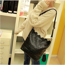 新款春夏欧美暗纹骷髅头流苏水桶包单肩包斜跨包女包包6322批发