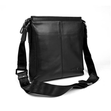 新款正品大牌斜挎单肩多功能时尚运动休闲包A家牛皮商务男包