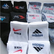 A11厂家直销男士运动袜子中统袜子成人袜子批发特价地摊袜子